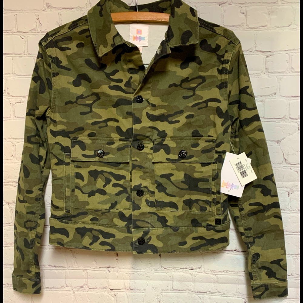 NEW LuLaRoe Kenny Green Camo Jacket Size XS  36”​